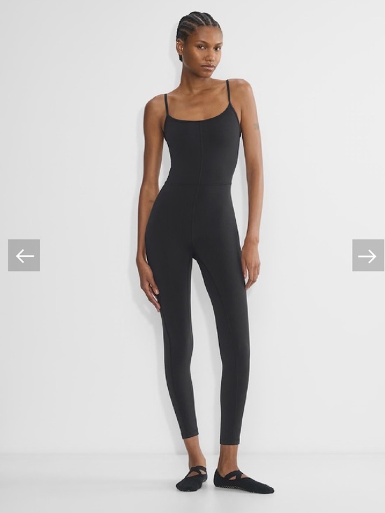 Aritzia Pants - Aritzia Golden Black Active Top with Gold Logo